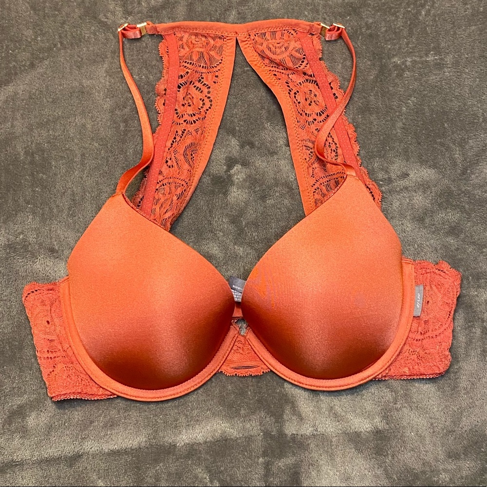 Aerie Day To Play Plunge Lace Racerback Bra.